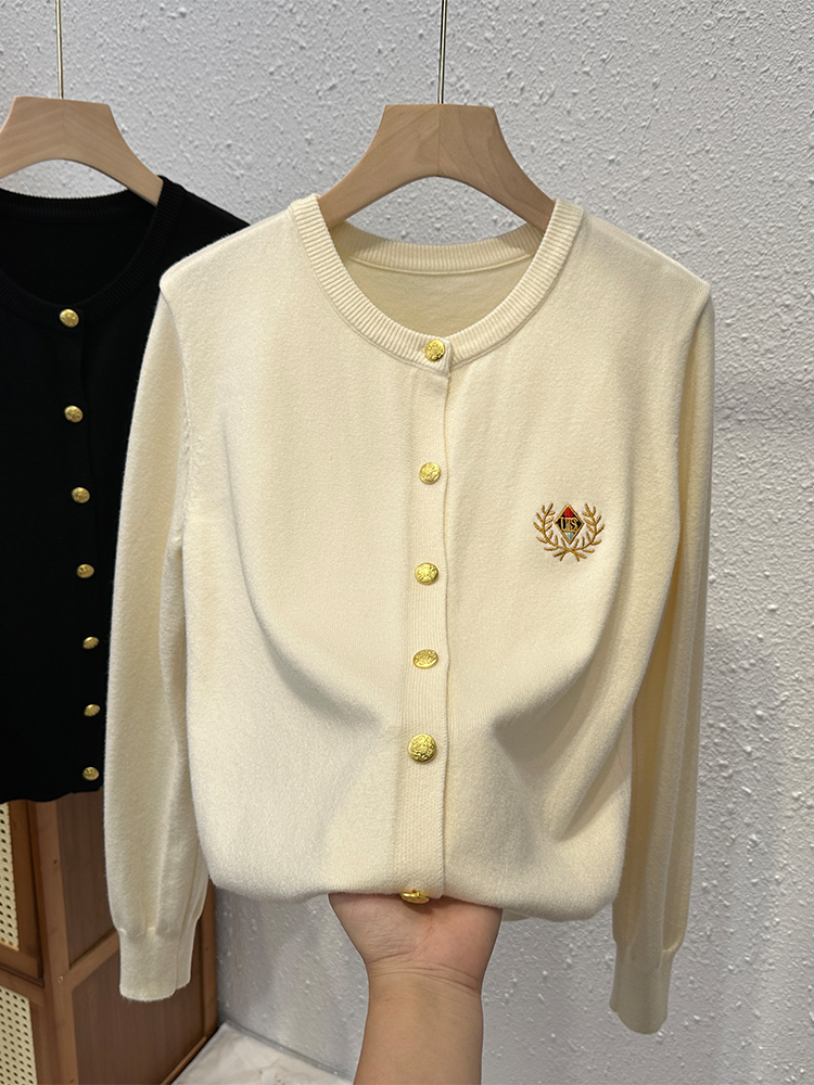 Women's Soft Knit Cardigan with Embroidery Spring Autumn Casual Outerwear