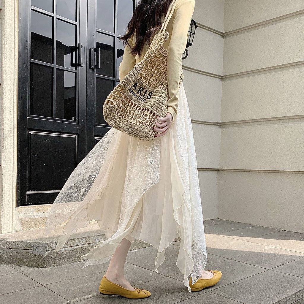 Irregular Lace Spliced A-Line Puffy Skirt Women Spring 2026 High Waist Hip Covering Loose Pleated Big Hem Skirt