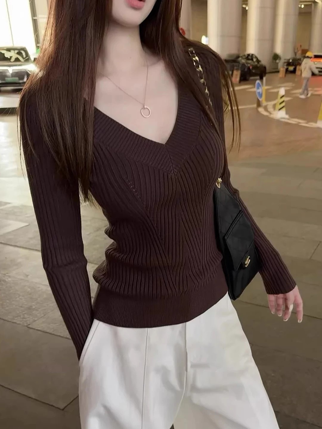 Pure Desire V-Neck Long Sleeve Knit Sweater Women's Fall Winter New Slimming Waist-Cinching Base Layer Versatile Top - Image 3