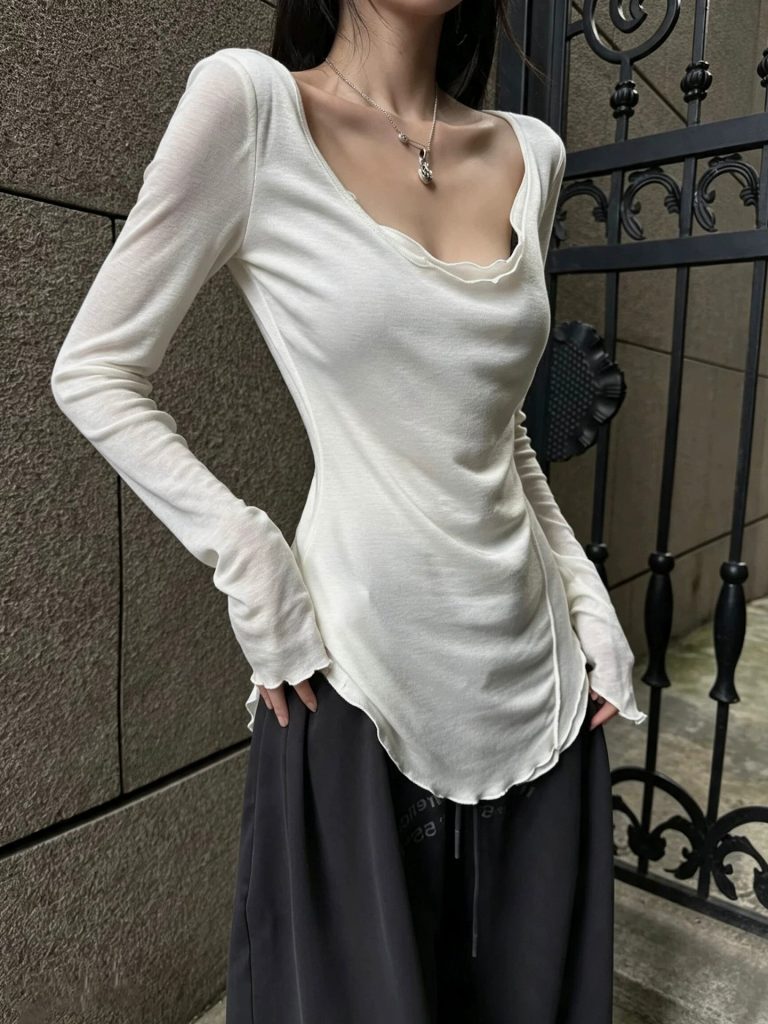 White U-Neck Long Sleeve T-Shirt for Women Autumn Elegant Unique Top